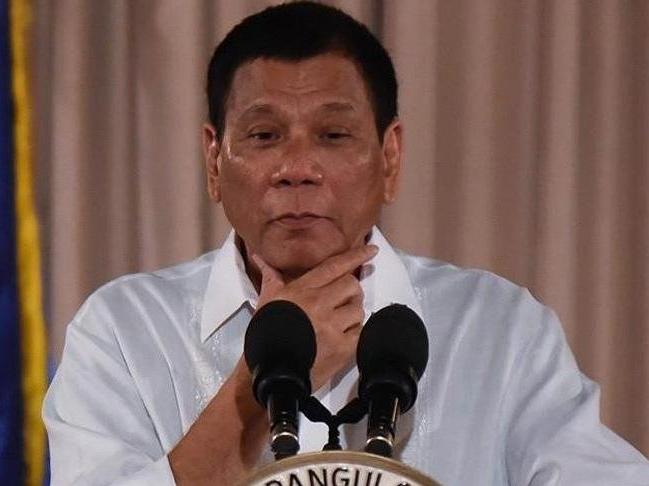 Duterte: Kiliseye gitmeyin, para vermeyin yolsuzluk yapıyorlar