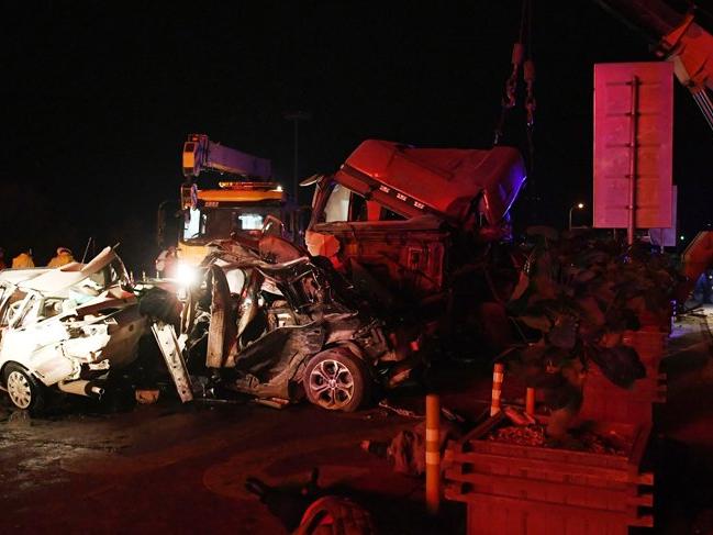 Çin'de korkunç kaza! 26 araç birbirine girdi: 14 ölü