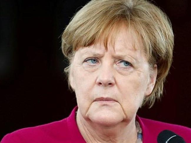 Merkel: İngiltere Avrupa'nın bir parçası olarak kalacak