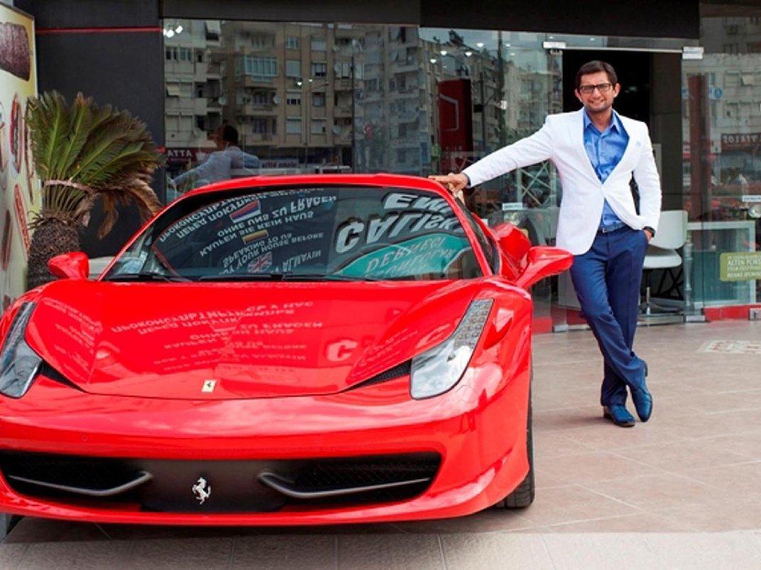 Ferrarili müteahhit beraat etti