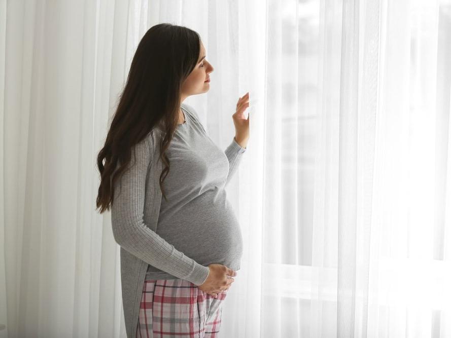 Hamile kadın çalışan periyodik kontrolleri için ücretli izin alabilir mi?