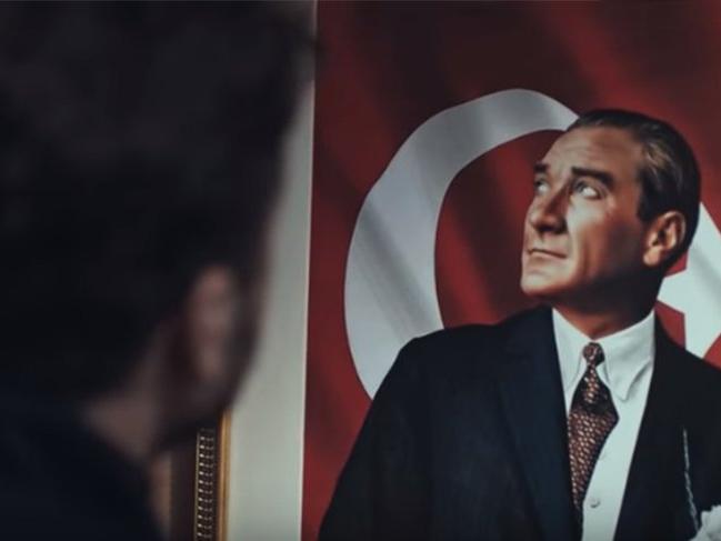 Söz yeni bölümde ders veren Atatürk sahnesi!