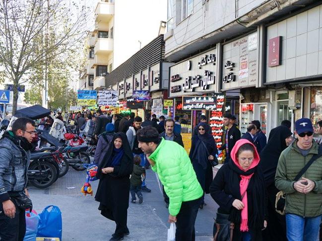 İran'da 11 milyon kişiye gıda ve para yardımı