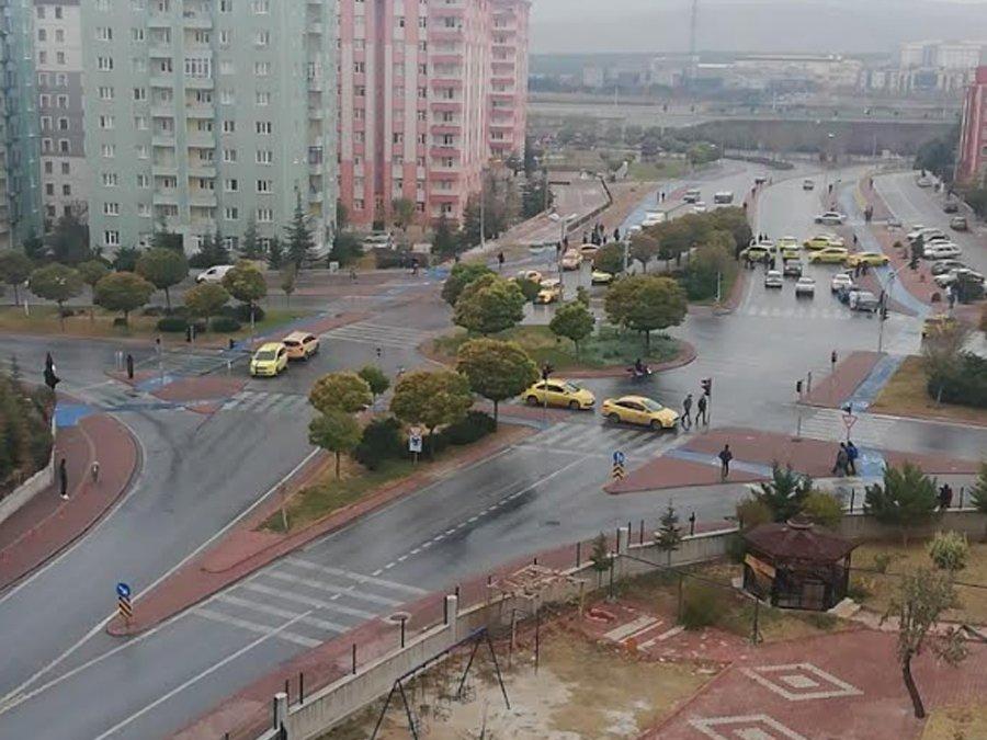 Konya'da taksicilerden 'korsan' eylemi
