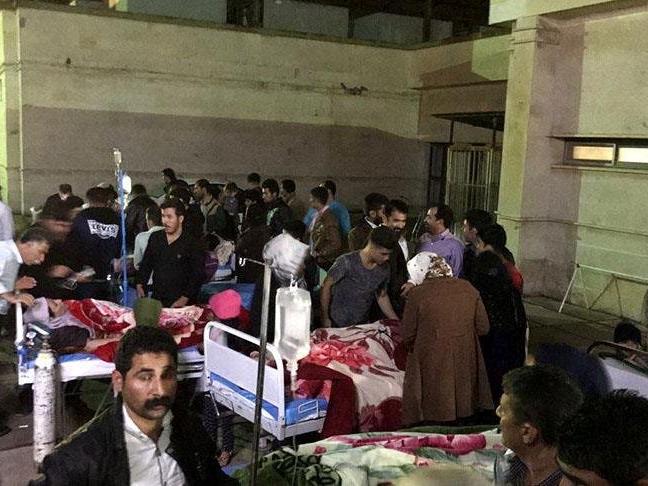 İran'daki depremde yaralı sayısı 729'a yükseldi
