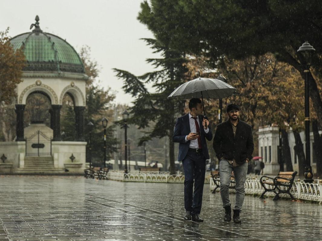 Meteoroloji'den hava durumu açıklaması: İstanbullular dikkat! İşte sağanak yağış beklenen iller...