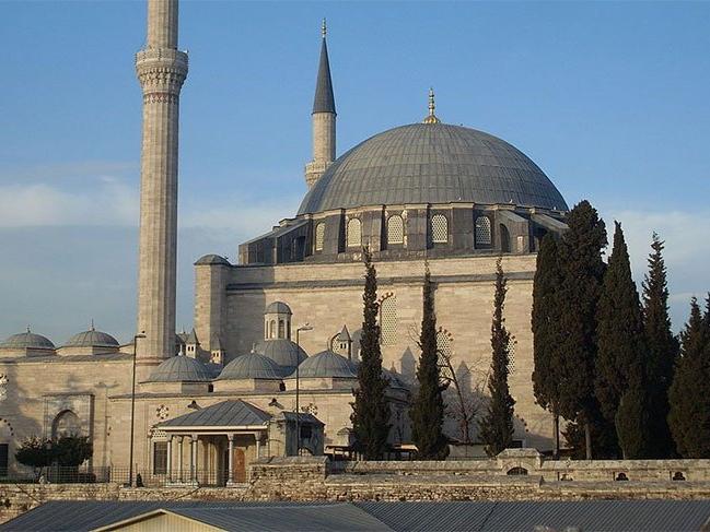 Elektriği kesilen Yavuz Selim Cami'nin aboneliği iptal edildi