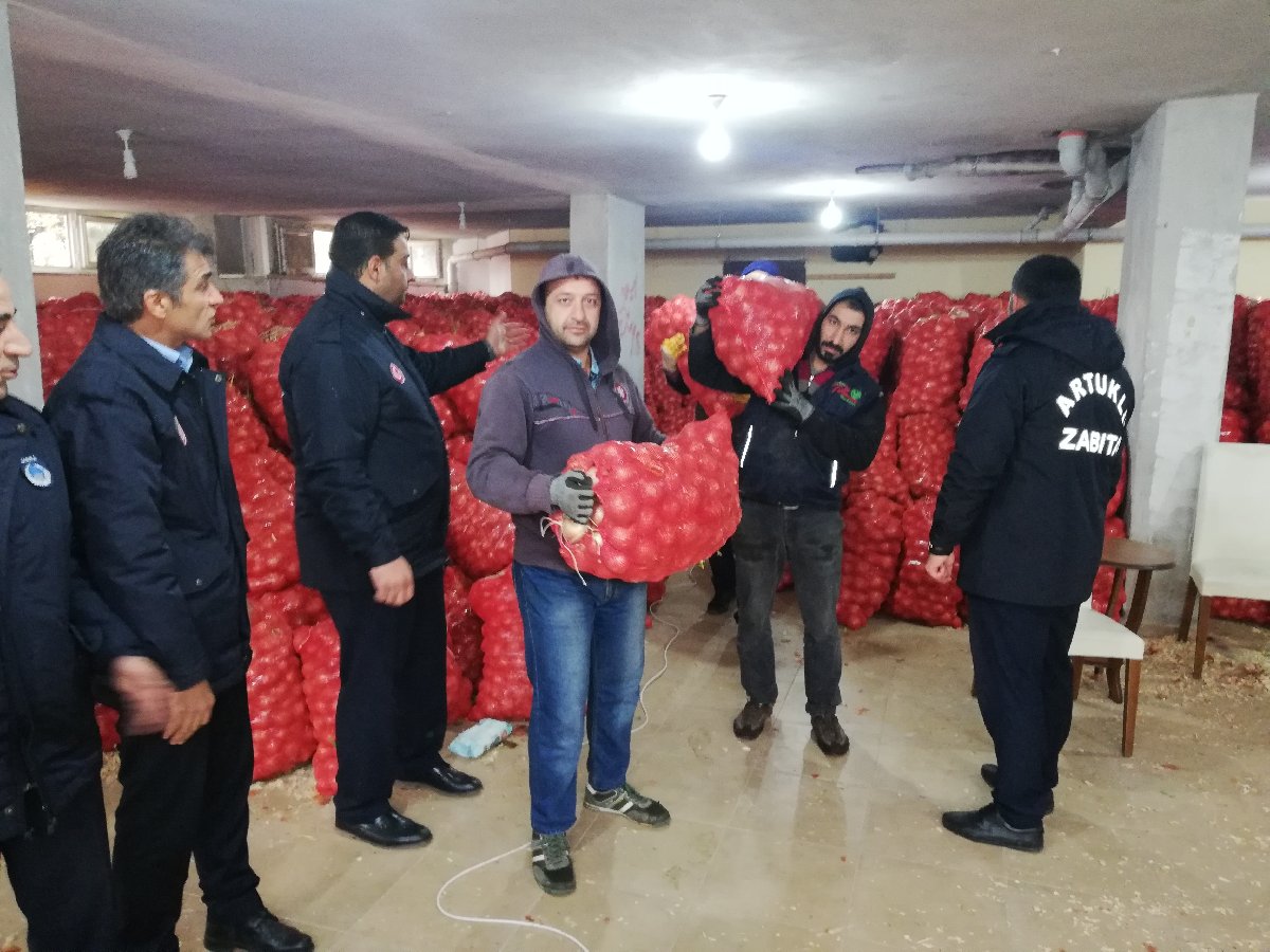 Mardin'de ele geçirilen soğanlar. Fotoğraf: İHA
