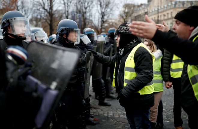 paris-petrol-protesto-reuters9
