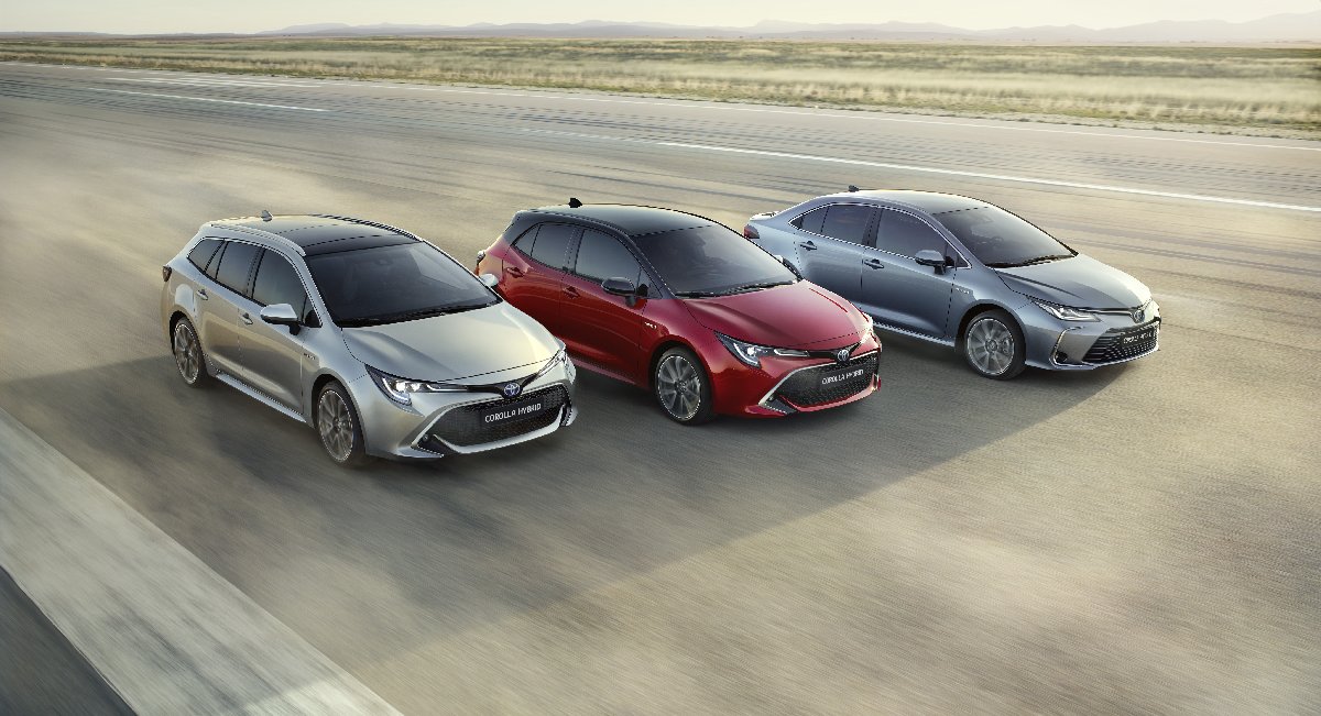 toyota-3-car-front-24-newplates-837216-kopya