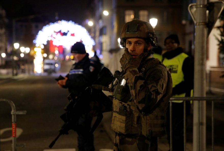Fransız makamları saldırganın peşinde. Reuters