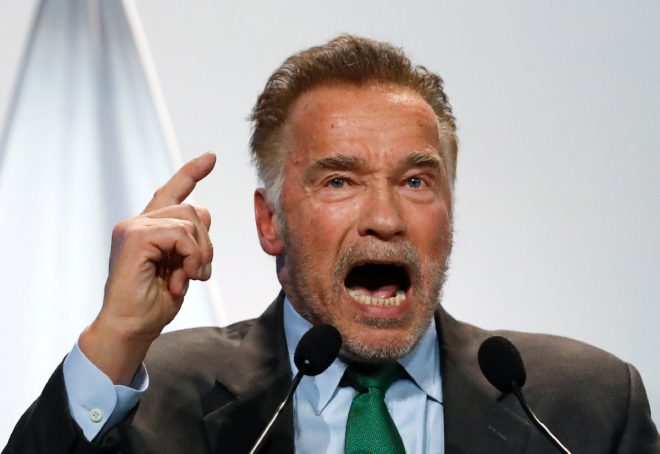 Aktör ve eski California valisi Arnold Schwarzenegger de konferansta yer alan isimlerdendi.