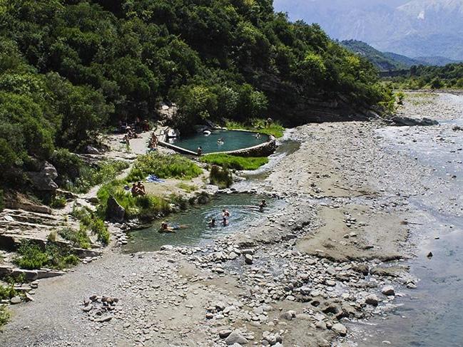 Arnavutluk'ta bir doğa cenneti: Hotova Milli Parkı