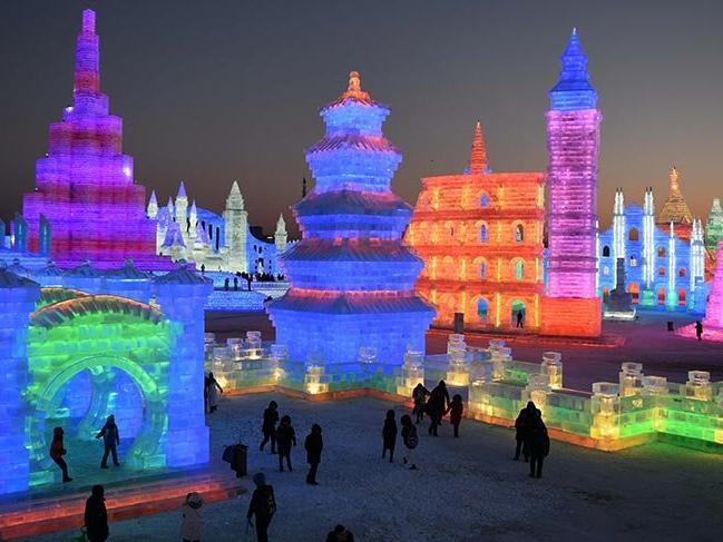 Çin'de 7 bin kişinin çalıştığı buz şehri