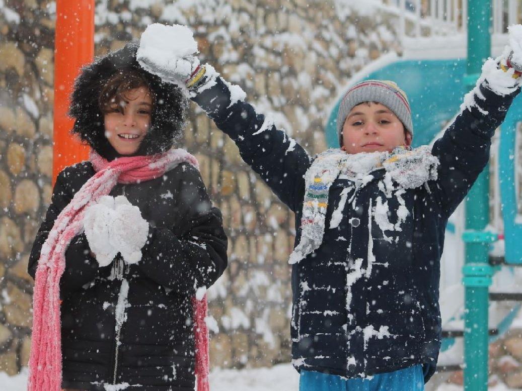 Kar tatili 28 Aralık Cuma: Yarın okullar tatil mi? Hangi illerden kar tatili haberi geldi?