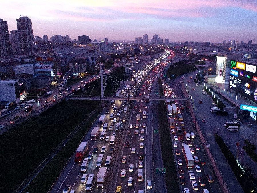 Dikkat bu yollar kapatılacak! İstanbul'da hangi yollar trafiğe kapalı? İstanbul’da 2019 yılbaşı kutlaması olacak mı?