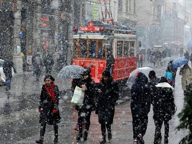 Kar ne kadar sürecek? İstanbul'da okullar tatil olacak mı?