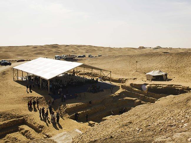 Mısır'da 4 bin yıllık mezar bulundu