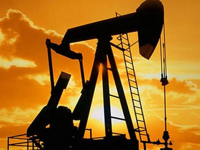 Suudi Arabistan ve Rusya petrol üretimini günlük 750 bin varil kısacak