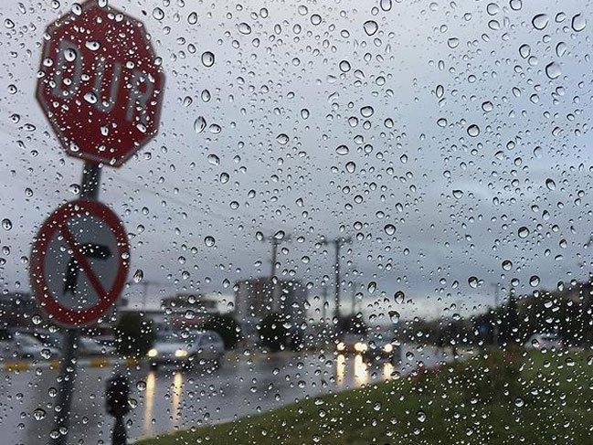 İstanbul güne yağmurla başladı... Meteoroloji'den birçok şehre sağanak uyarısı!