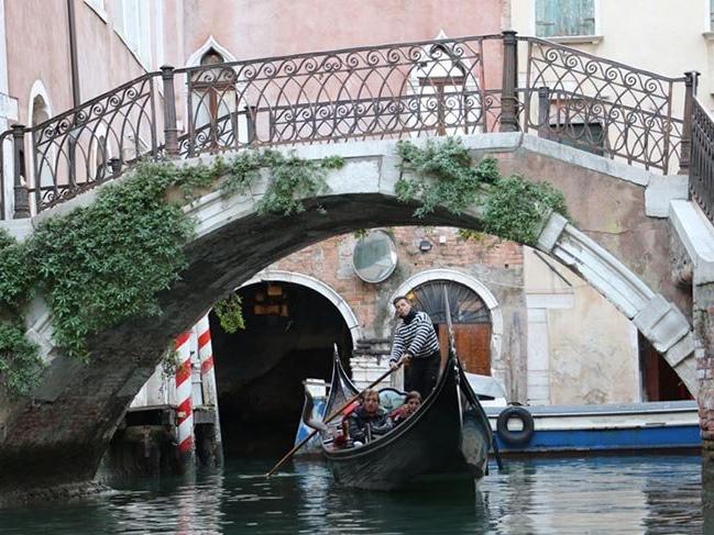 Venedik'e giriş turistlere ücretli oluyor!