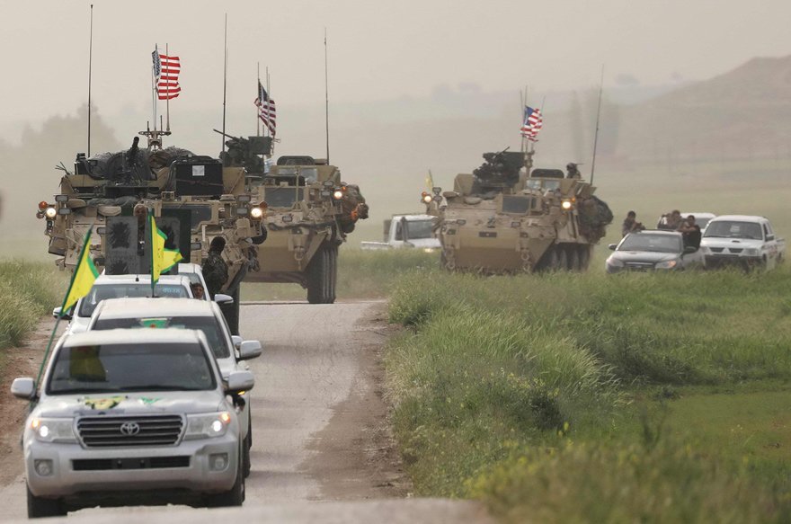 ABD’NIN SURIYE’DEKI KARA GÜCÜ: YPG/PKK ABD’nin, PKK’nın Suriye kolu YPG’ye verdiği desteği sağır sultan duydu. Kaç bin TIR, kaç bin silah Amerika tarafından terör örgütüne verildi. Terörisleri eğittiler. 