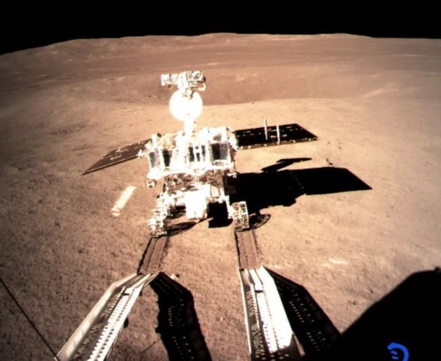 Chang'e 4, Ay'ın karanlık yüzüne inen ilk araç oldu. 