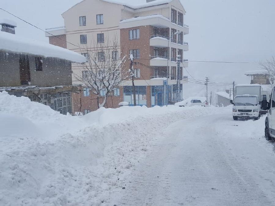 Kaymakamlıklardan kar tatili açıklaması: Adana'da okullar tatil mi?