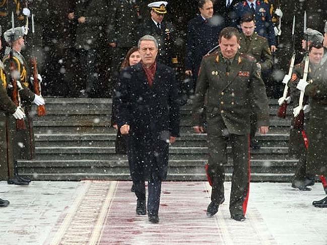 Milli Savunma Bakanı Akar Belarus'ta!