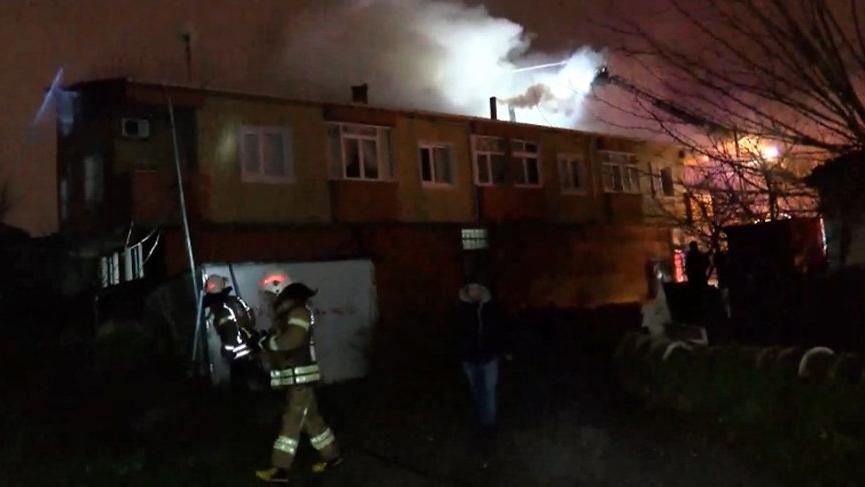 İstanbul'da yangın! 8 kişi kurtarıldı