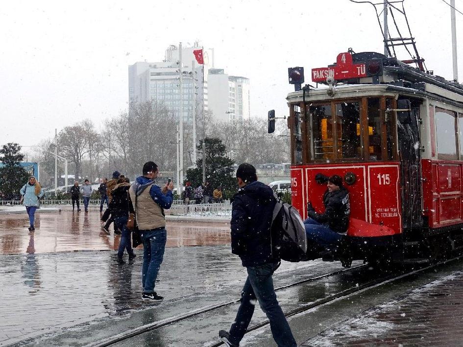 İstanbul kar tatili haberi | Yarın okullar tatil mi? Valilik'ten açıklama var mı?