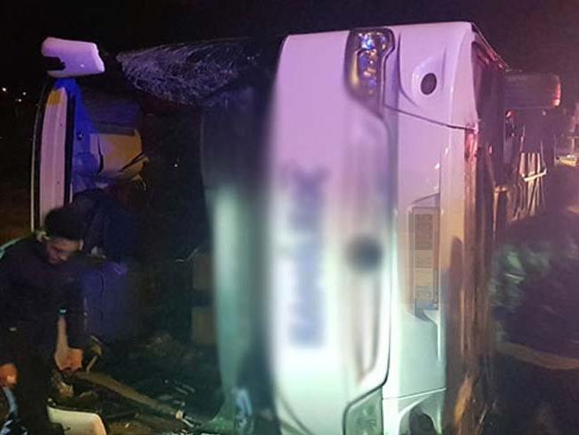 Yalova'da otobüs devrildi: 14 yaralı