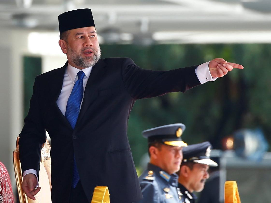 Malezya kralının istifası sonrasında gözler yeni kralda