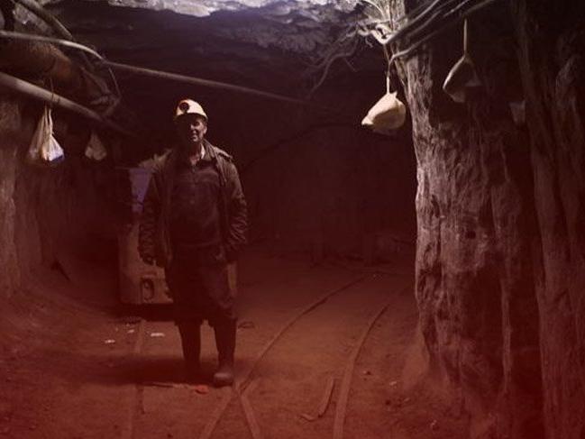 Madendeki trafo patladı 100 işçi mahsur kaldı
