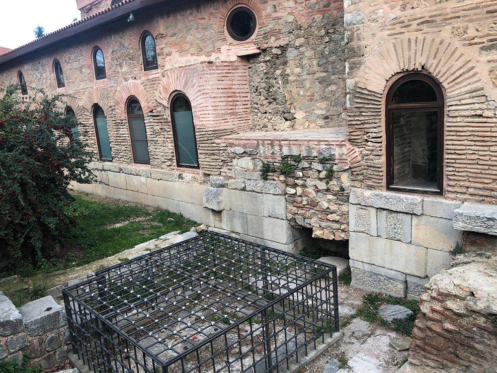 1700 yıllık Bizans mozaiği çöpten görünmez hale geldi