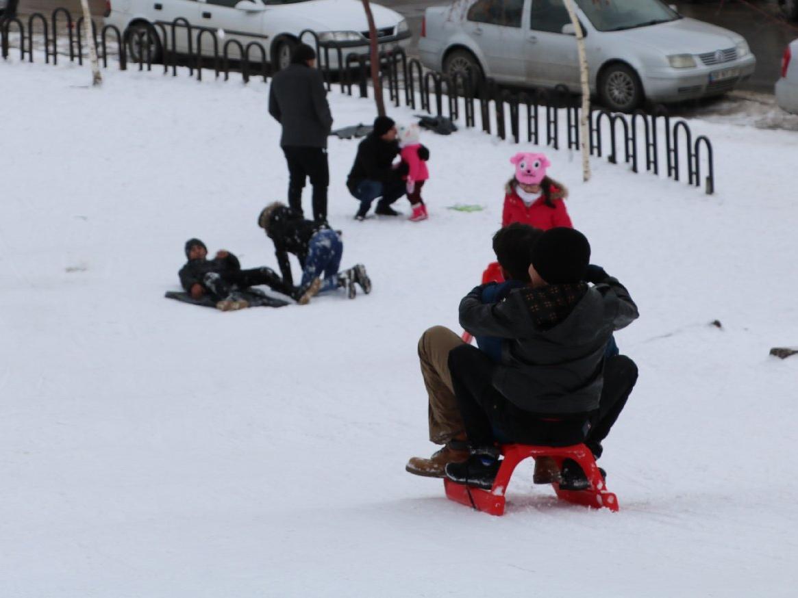 Sivas'ta okullar tatil mi? Sivas Valiliği'nden kar tatili açıklaması