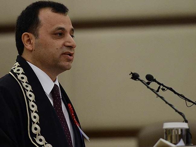 AYM Başkanlığına Zühtü Arslan yeniden seçildi