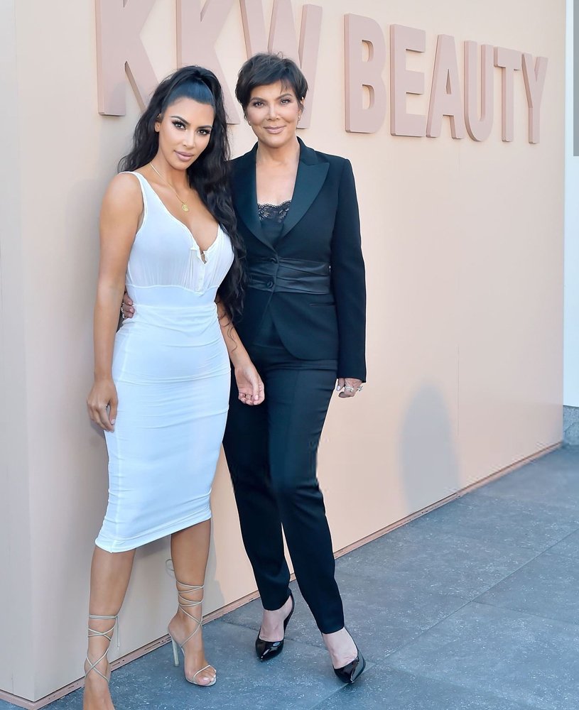 Kim Kardashian ve annesi Kris Jenner