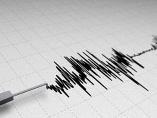 Endonezya'da 5.4 şiddetinde deprem