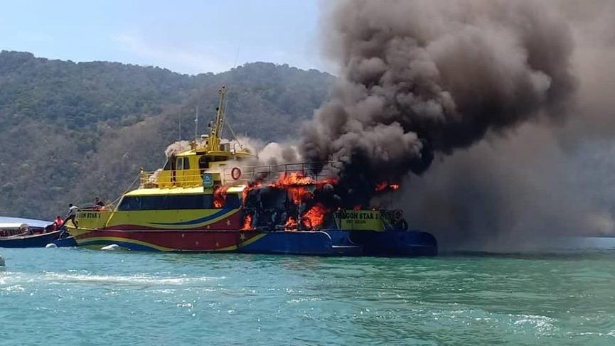 Feribotta yangın paniği! 50 yolcuyu kurtarmak için seferber oldular