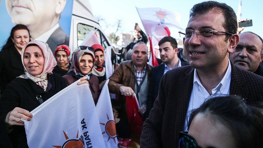Ekrem İmamoğlu AKP standını ziyaret etti