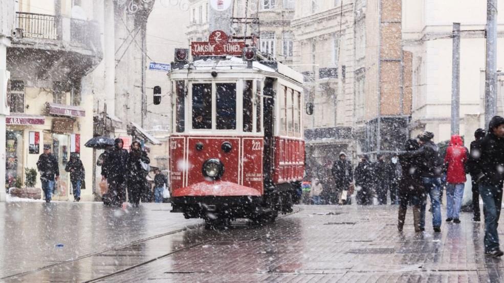 Meteoroloji'den son dakika hava durumu açıklaması: İstanbul'a kar sürprizi!