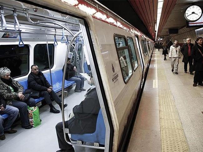 Metro için İzmir'e kuruş yok