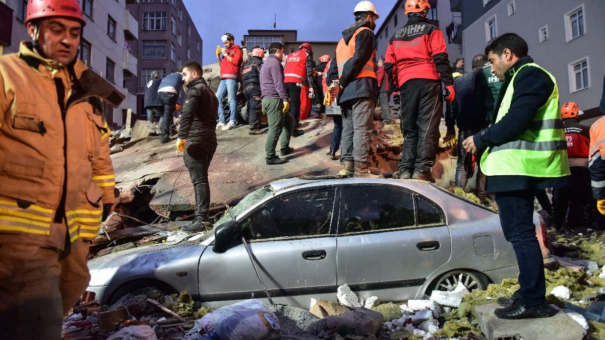 İstanbul Kartal'da 8 katlı bina çöktü: 3 ölü, 12 yaralı | Son dakika haberleri