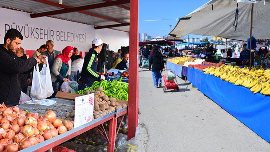 Adana'da tanzim satış ilgi gördü, pazar yeri tenhalaştı