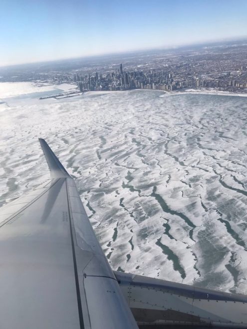 Chicago'da Michigan Gölü buz tuttu. 
