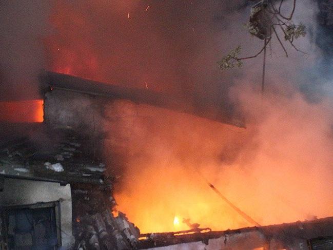 Şişli'de gece yarısı korkutan yangın! Alev alev yandı