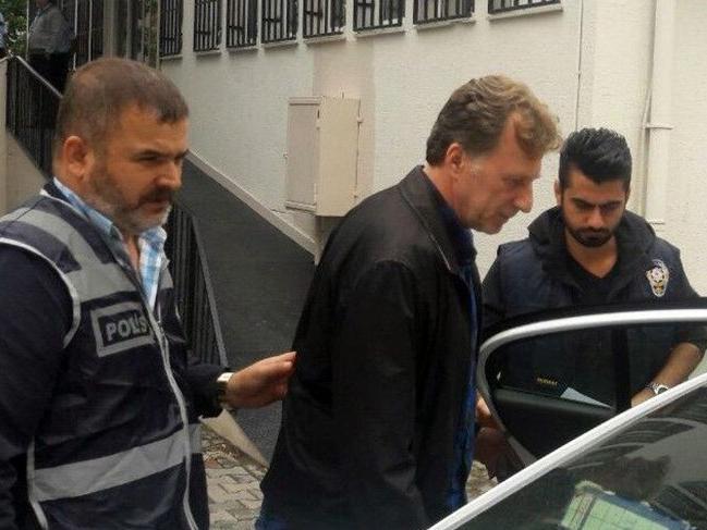 Eski futbolcu İsmail Demiriz'e FETÖ'den 6 yıl 3 ay hapis cezası