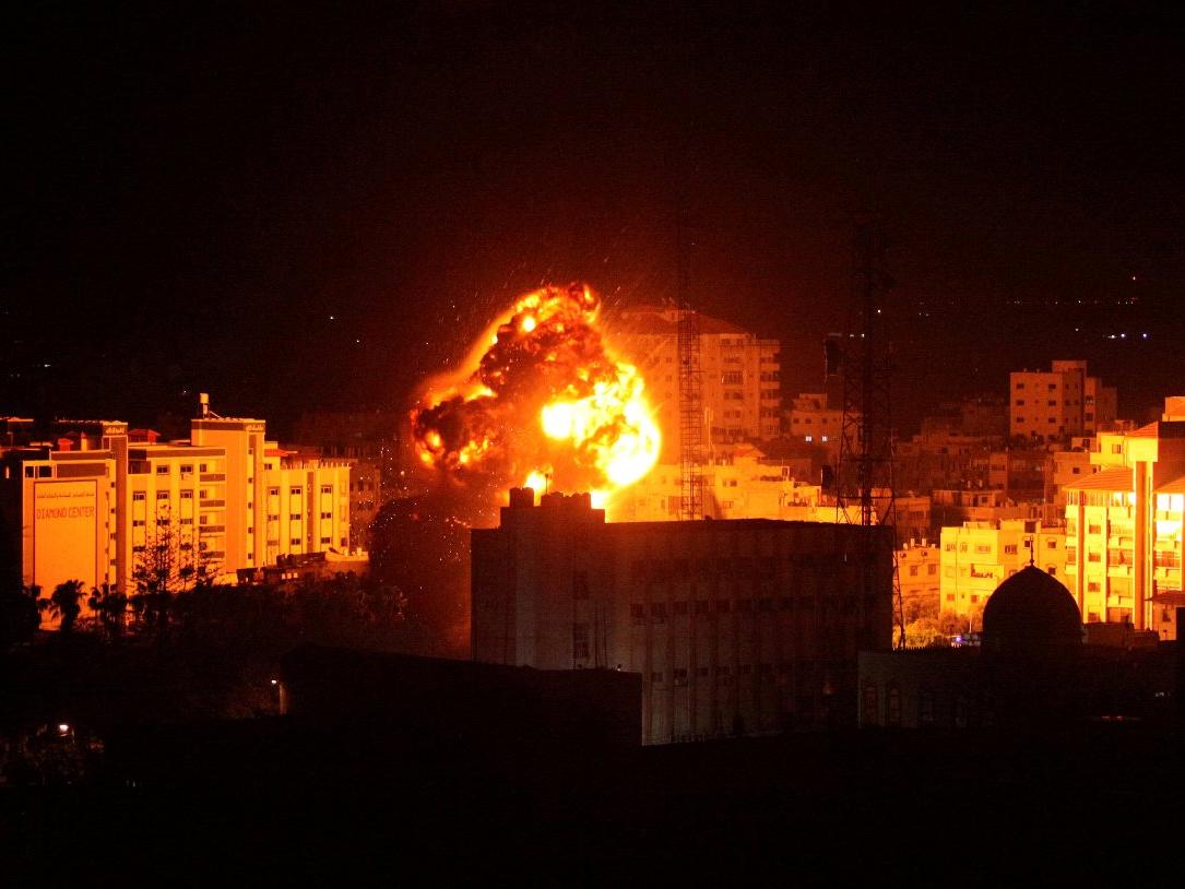 İsrail'den gece boyunca saldırı... Ateşkese rağmen vurdular!