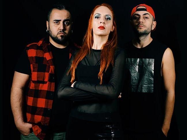 Antalyalı rock grubu Kafile'den 8 Mart'ta anlamlı klip